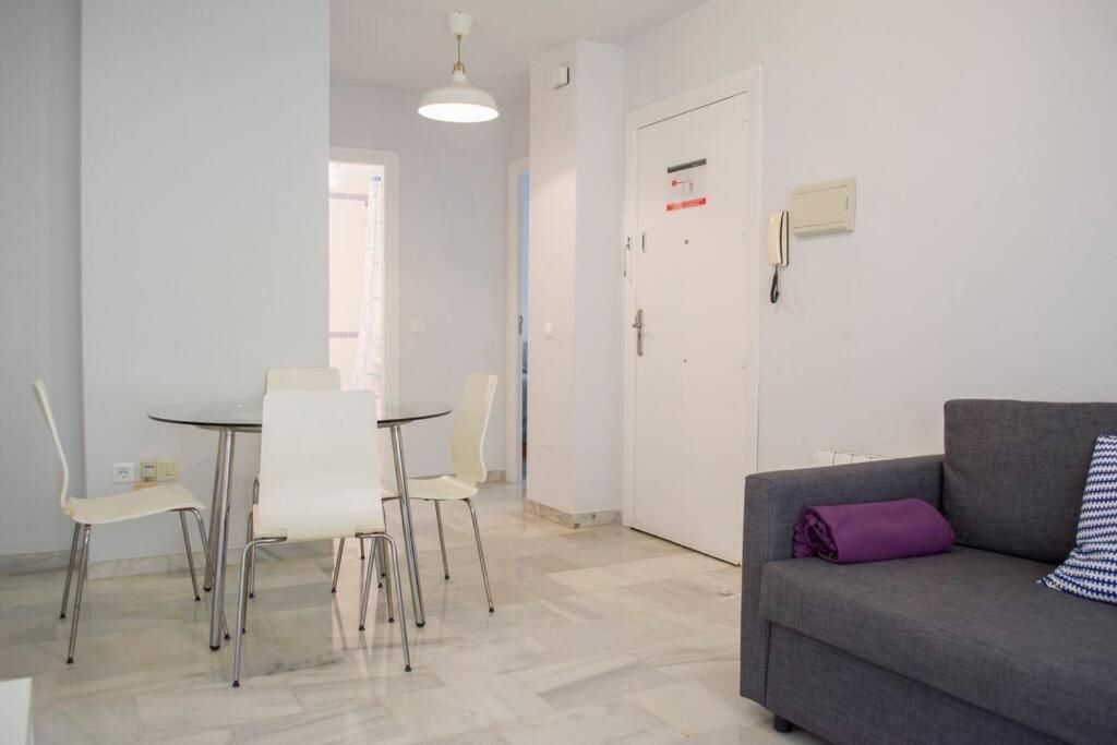 Apartment At The Beach Málaga Dış mekan fotoğraf